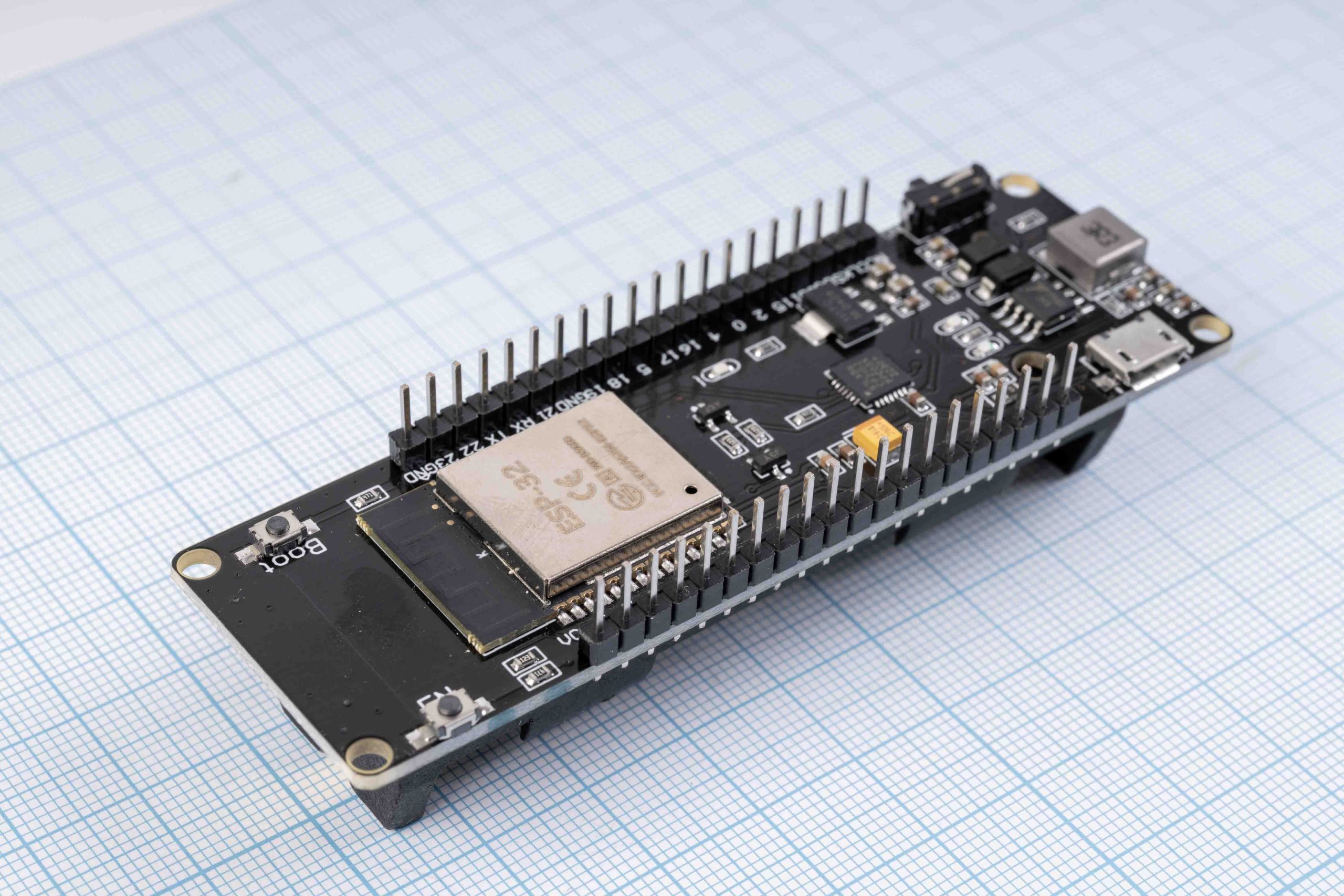Плата ESP WROOM 32 WIFI + Bluetooth, ESP32, чіп CH2102, microUSB, з відсіком для 18650