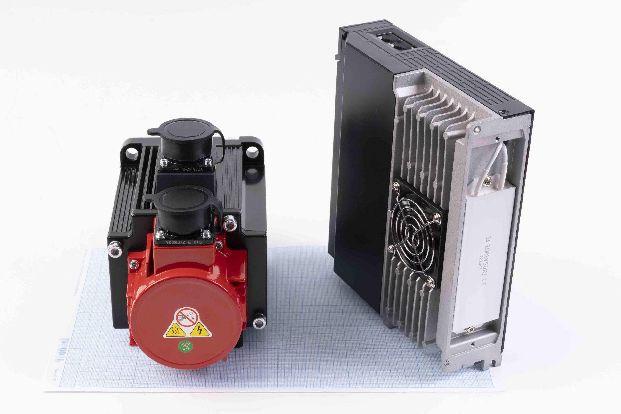 Серводвигун 110AST-A1C06430 (2000W, 6.4 Nm) + серводрайвер TH-T3D-L30A-RABF-B 220V/15A